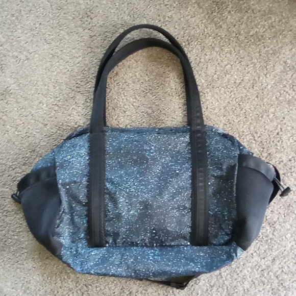 Lululemon Everywhere Duffel In Mineralized Multi Color  27L - Picture 4 of 16